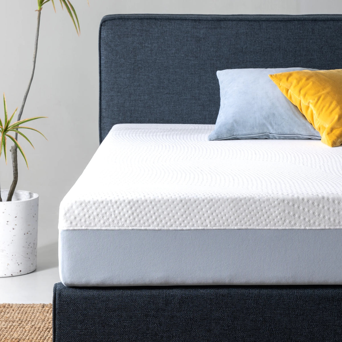 10" Gel Memory Foam Mattress, Queen S278600