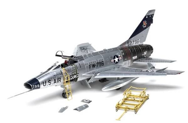 1/32 F100D Super Sabre Attack Fighter G17449