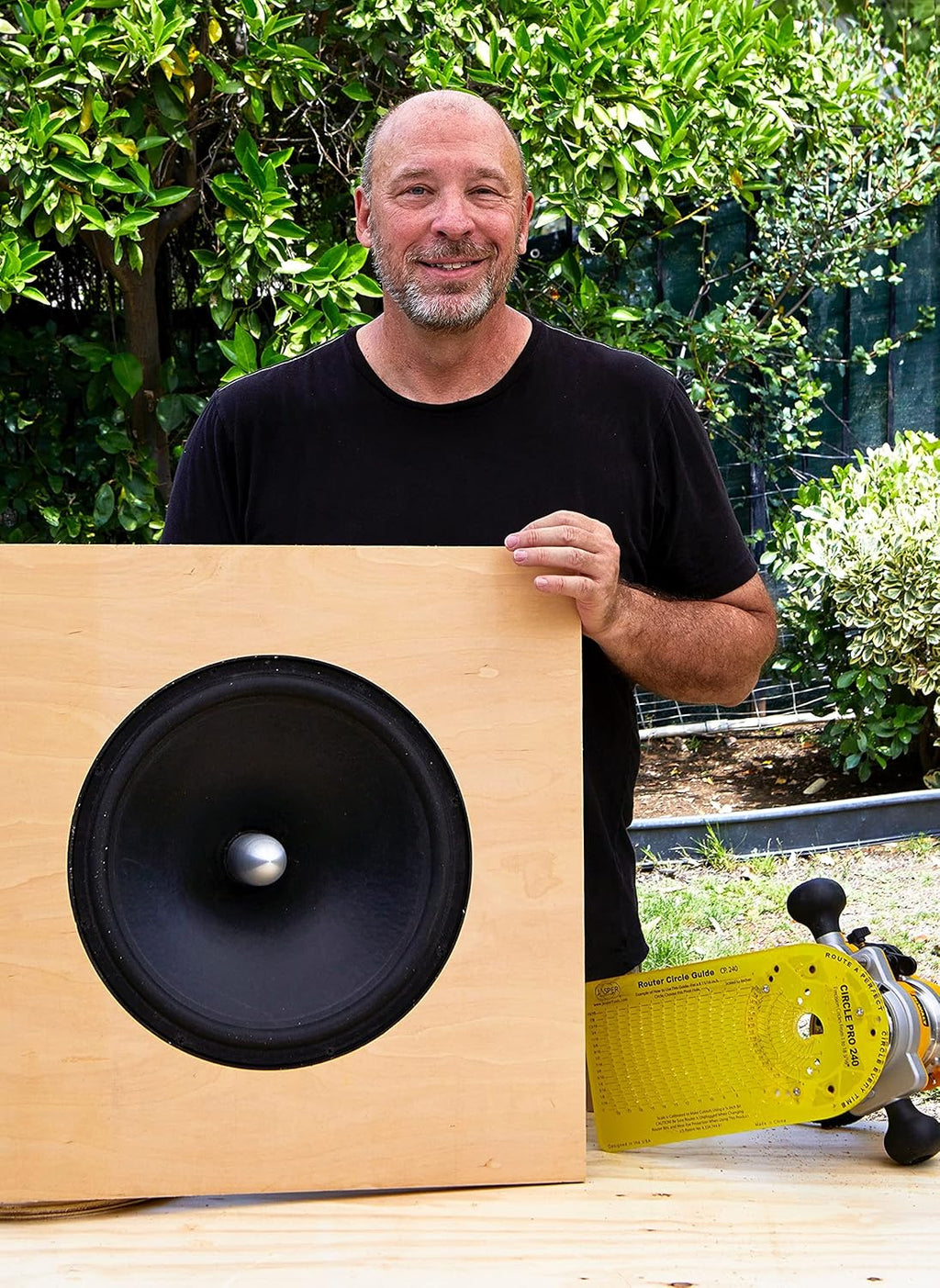 Circle Cutting Guide Kit for Plunge Routers V7018