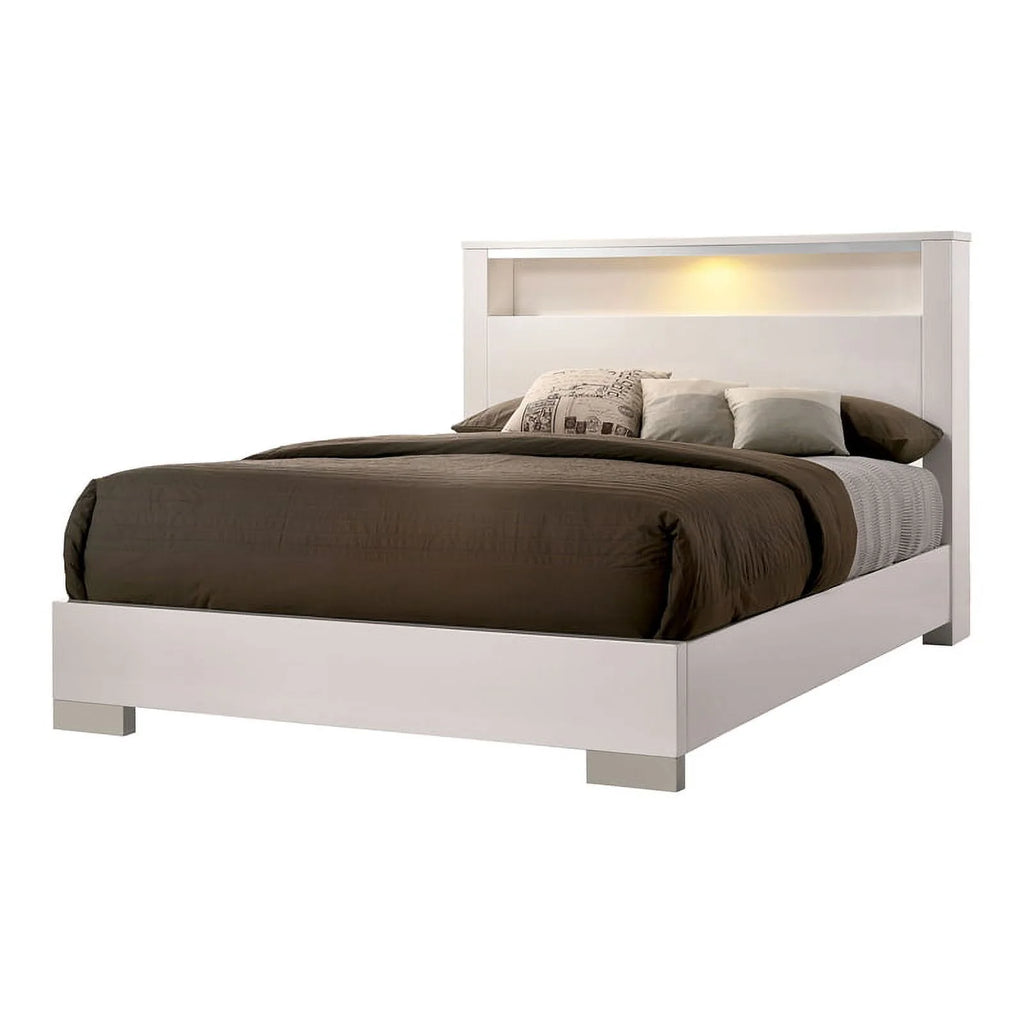 Contemporary White Wood Queen Bed W858705