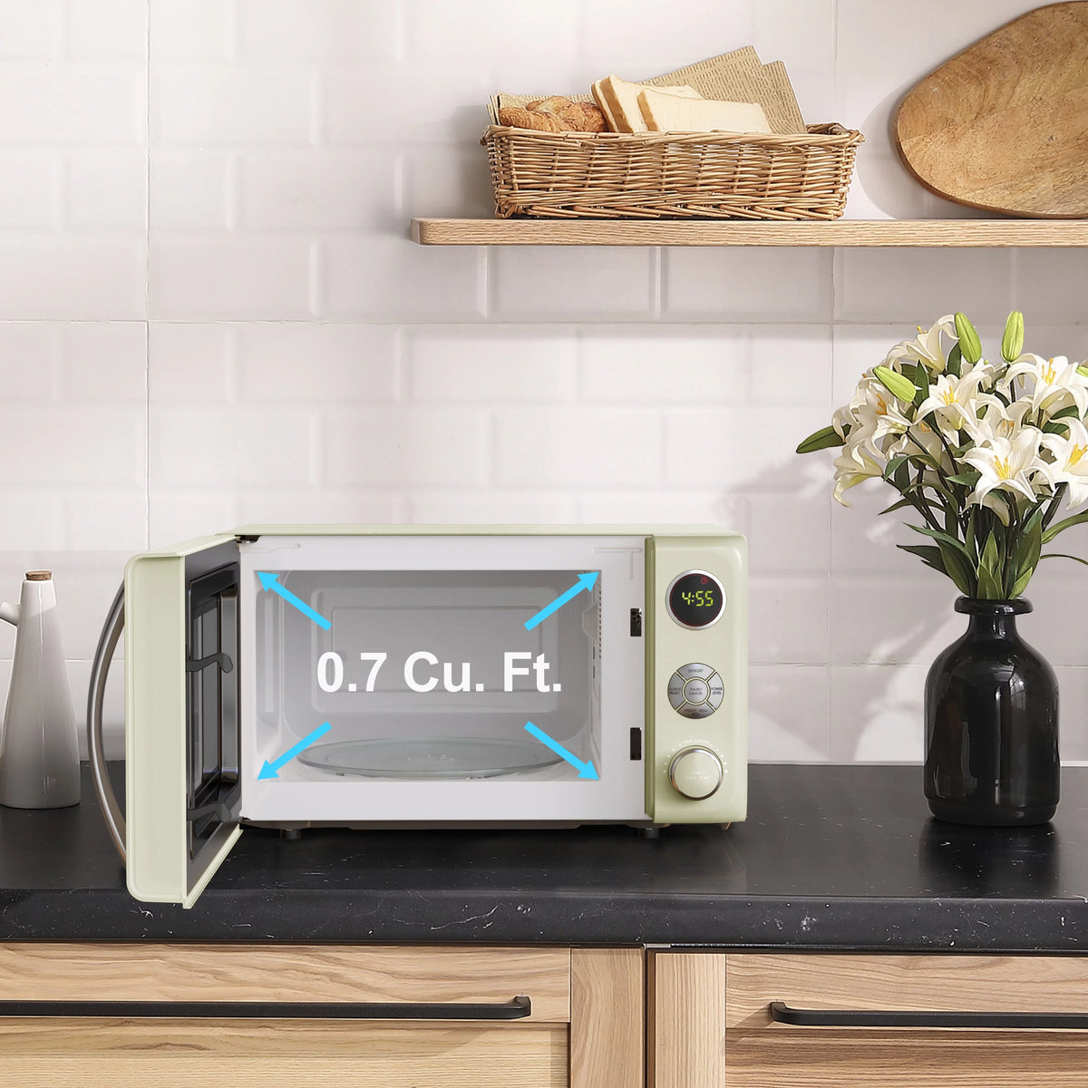 0.7 Cu ft 700 Watts Blue Retro Countertop Microwave Oven Z91592