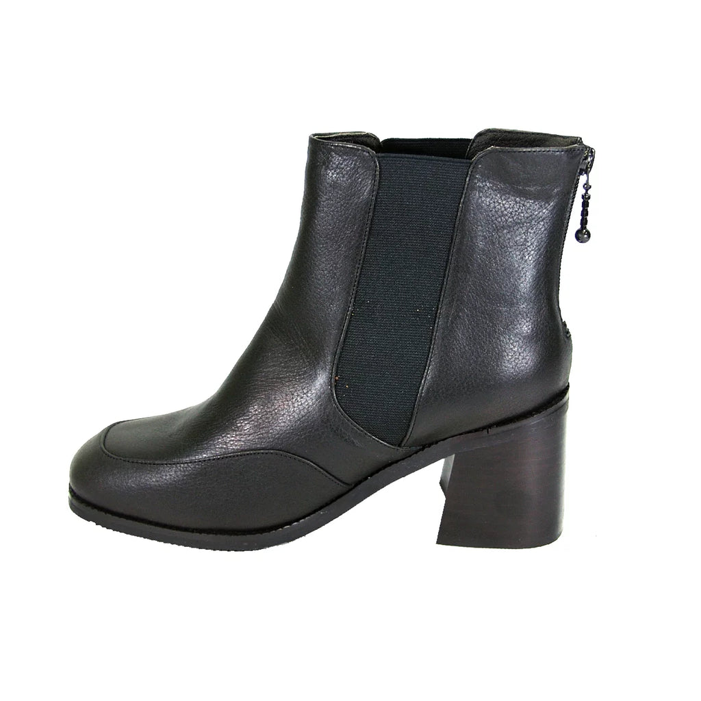 Women's Wide Width Leather Ankle Boots U38842