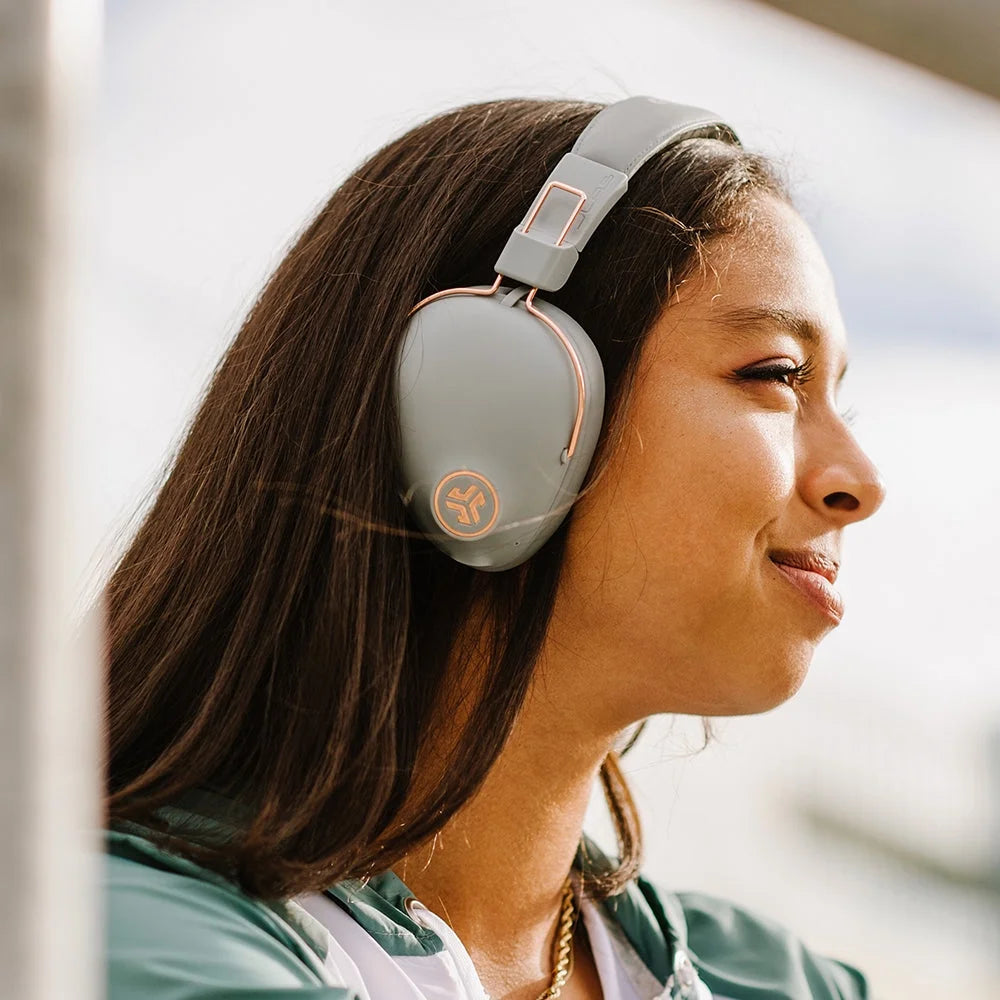 Bluetooth Wireless Over-Ear Headphones H711154