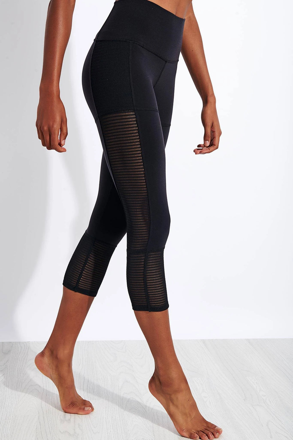 Black Capri K543