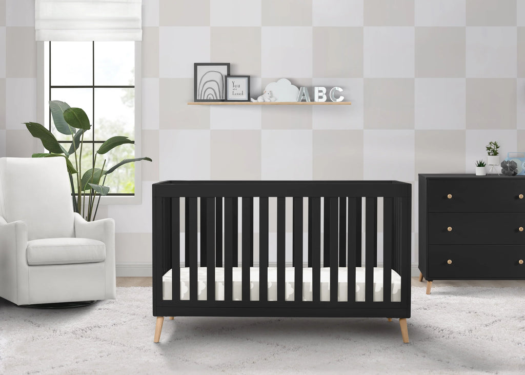 4-in-1 Convertible Baby Crib C57272