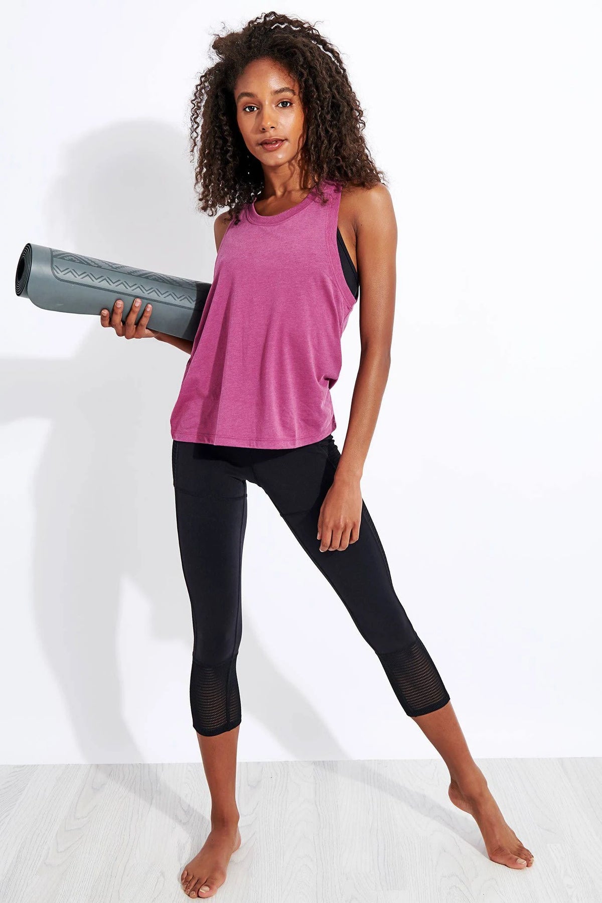 Black Capri K543